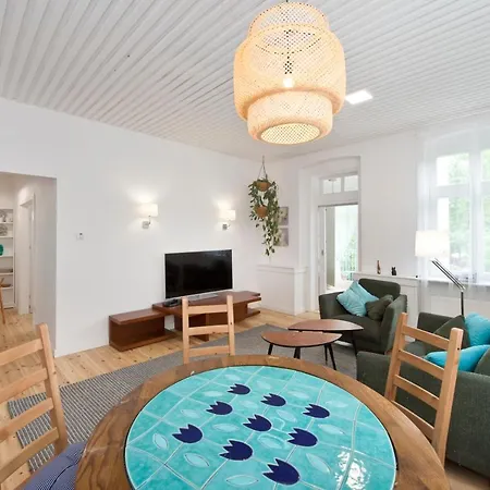 Apartment Blue Mandarin Chopina