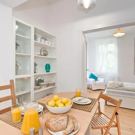 Apartment Blue Mandarin Chopina *