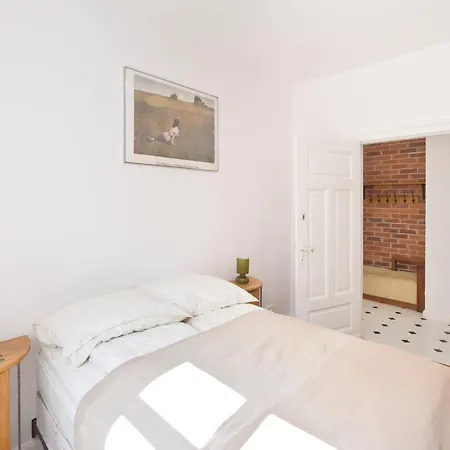 Blue Mandarin Chopina